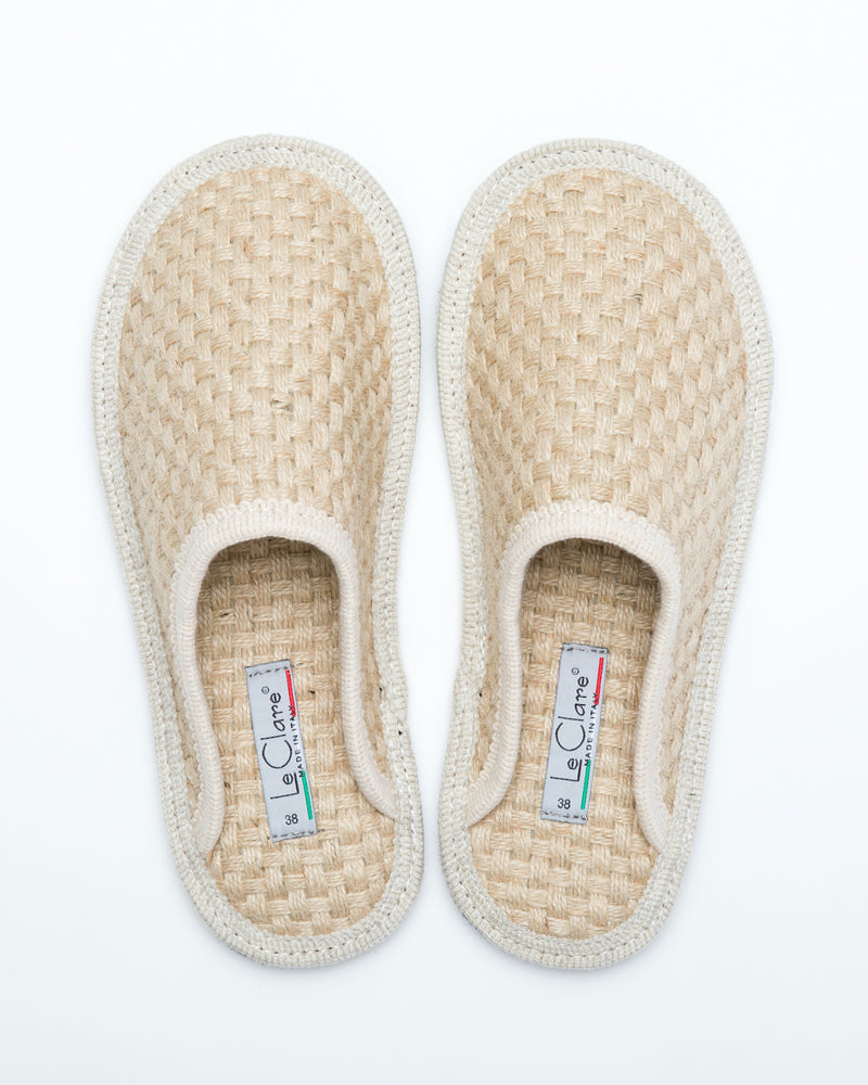https://italian-slippers.com/cdn/shop/products/hemp-stella-top-min_3e00ef16-4f08-48d7-b792-1d03426cea2b_800x.jpg?v=1584943696